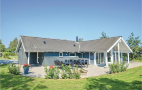 Cozy Home In Væggerløse With Sauna, Bogø By